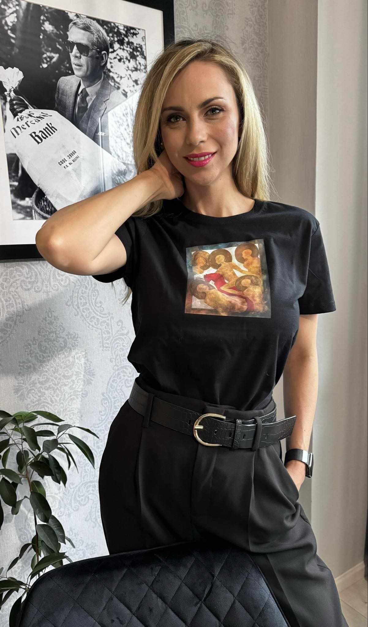 Tričko dámské černé - ,,Červený kůň"