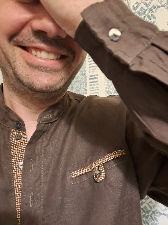 Lněná košile s knoflíky - hnědá