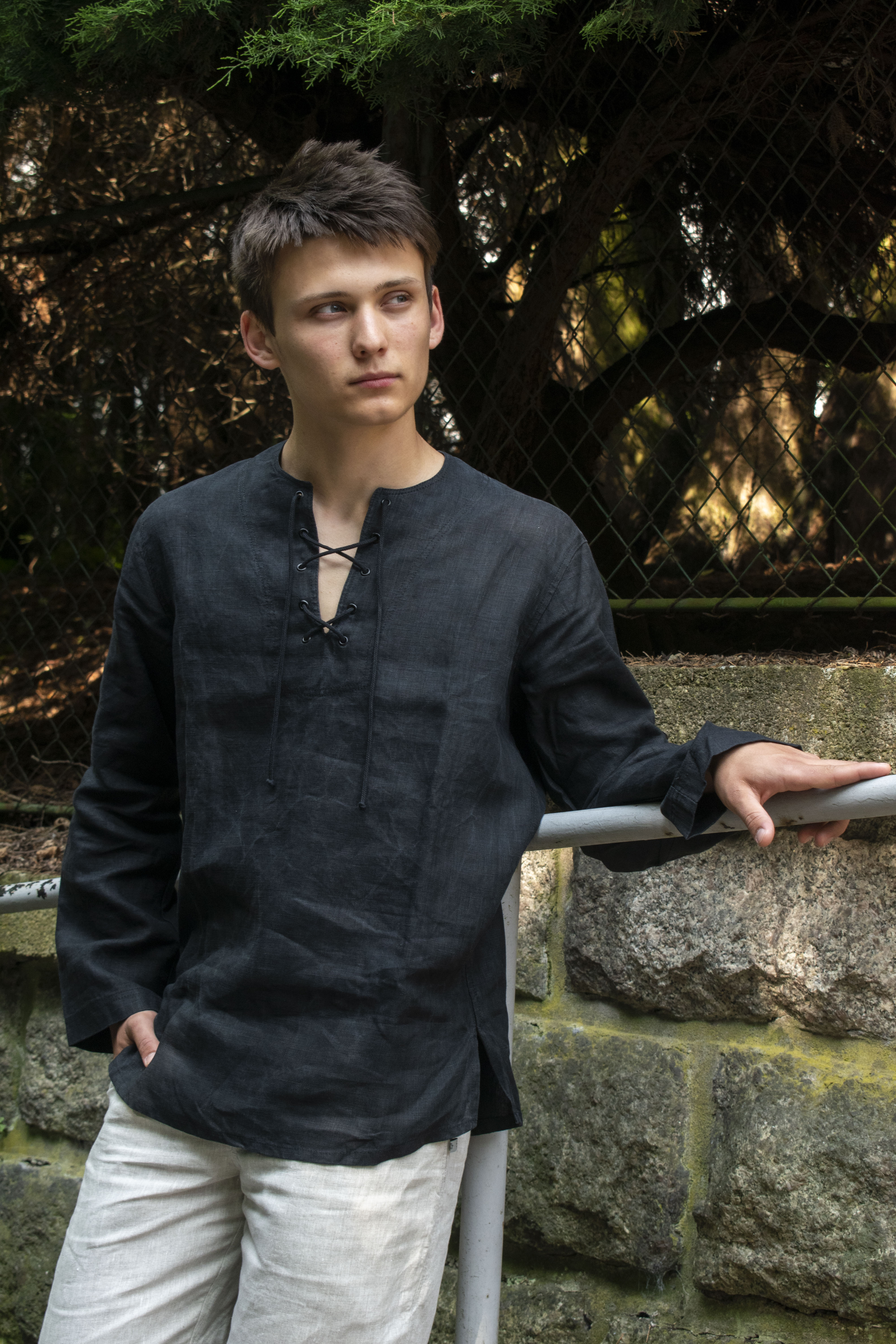 Lněná košile černá šněrovací