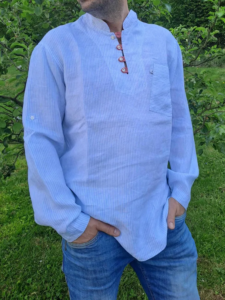 Lněná košile s červenými poutky - modrý proužek