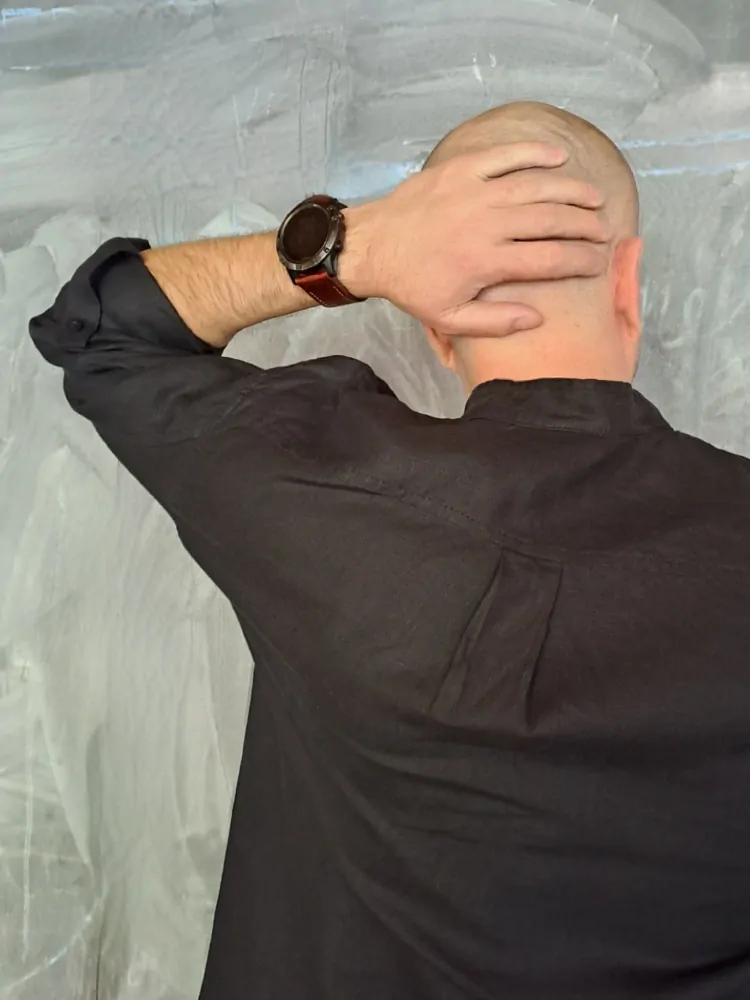 Lněná košile s knoflíky - černá s červenou