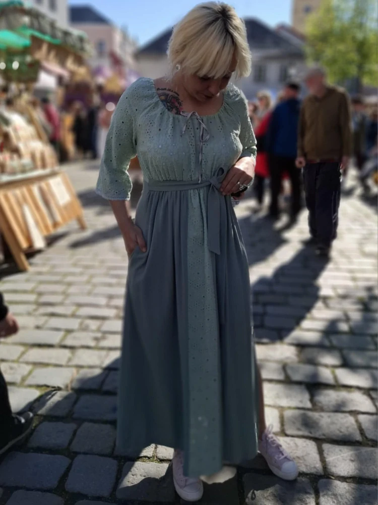 Zelinkavé šaty dlouhé