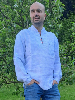 Lněná košile s červenými poutky - modrý proužek