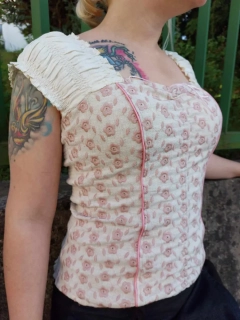 Živůtek - len/viskóza růžová výšivka