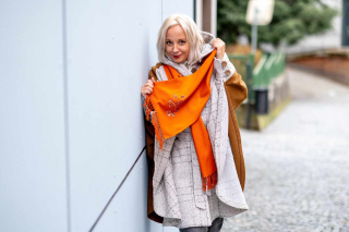 Šálo - oranžové Smiling sun